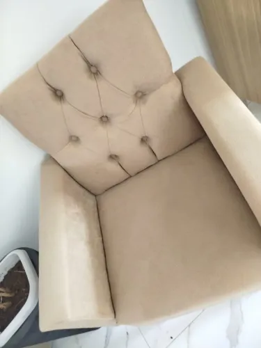 2 Poltronas. 150,00 cada.