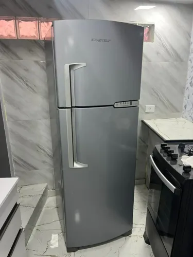 Geladeira Brastemp Frost Free Duplex 354 L - BRM39E - 110V (USADA)