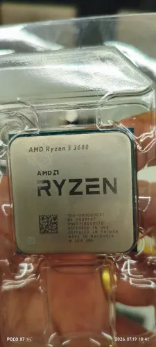 AMD Ryzen 5 3600: 6 núcleos, 12 threads, 3.6 GHz (base) a 4.2 GHz (turbo).<br>