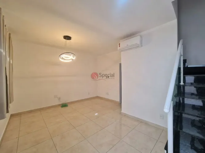 Casa em condomínio fechado para venda na Vila Carrão.
