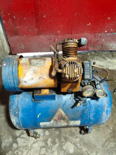 Vendo compressor com 2 cabeçotes
