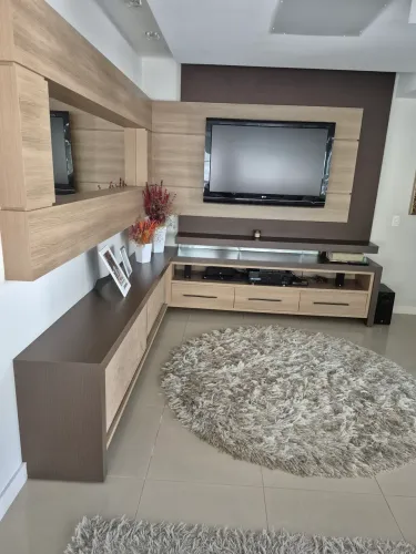 Rack com painel para TV
