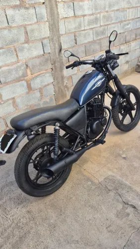 Suzuki Intruder 125 2009 impecável