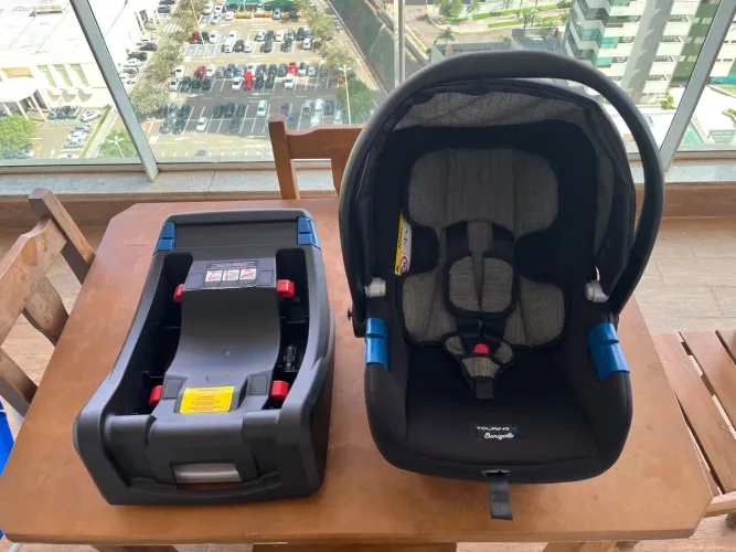 Bebê conforto e suporte