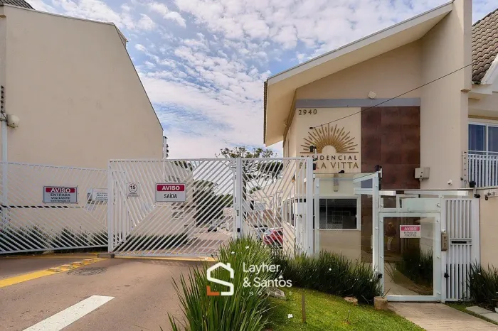 Sobrado de condomínio à venda no Santa Cândida