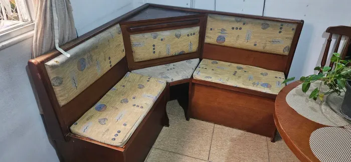 Vendo Canto Alemão em madeira