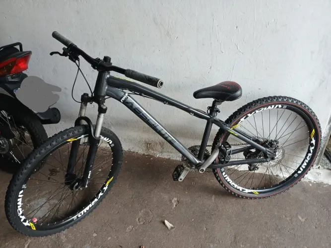 Vendo Bike Absolute Brutus Aro 26 Seminova