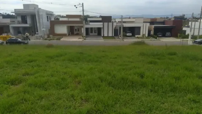 Terreno à Venda no Condomínio Malibu Caçapava/SP