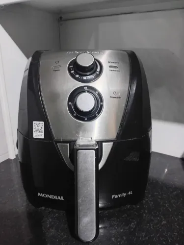 ? AIR FRYER MONDIAL 4L PRETA/INOX ?