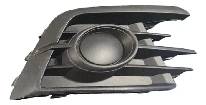 Moldura Farol Milha Direito Vw Voyage 2016 A 2019 5u0853666 Preto Direito