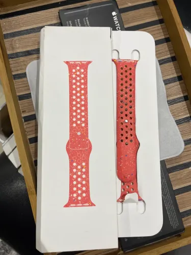 Pulseira Nike 44mm cor rara edição limitada!! Laranja com detalhes