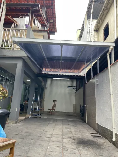 Cobertura retratil