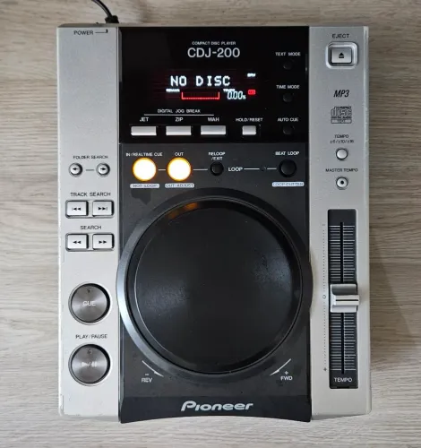 Pioneer CDJ 200 - Impecável