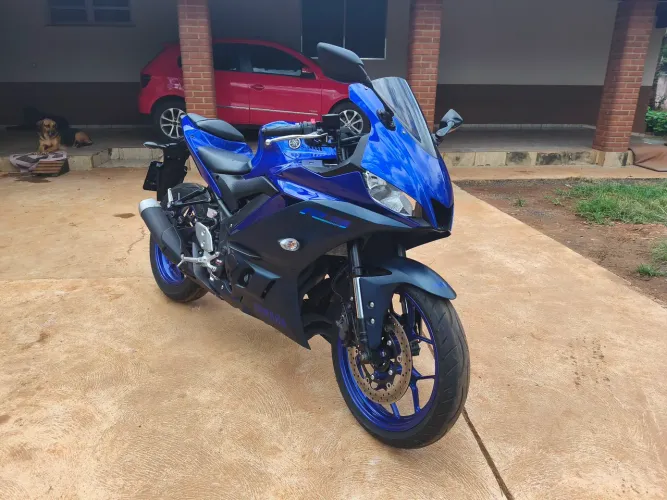 Yamaha r3 2023 baixo km