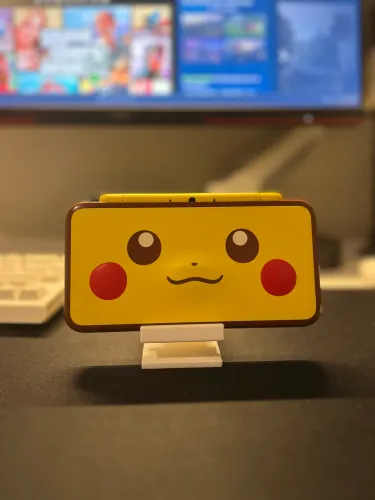 New Nintendo 2DS Pikachu