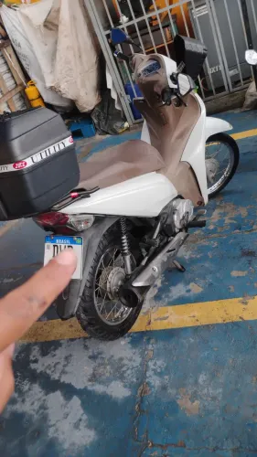 Moto com algumas pendências, irei quitar assim q vender