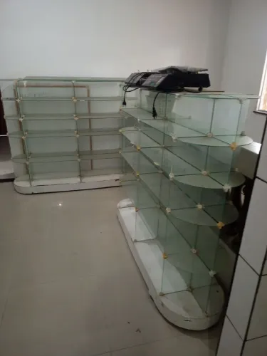 Gôndolas de Vidro para lojas