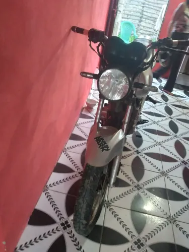 Vendo ou troco Suzuki gsr 150