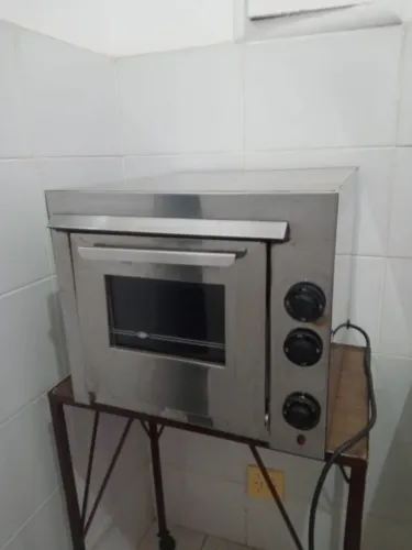 Vendo forno LAYR SL63065  2400 watts  220 v.