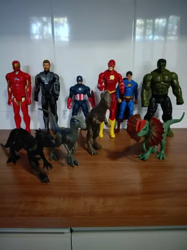Brinquedo Heróis