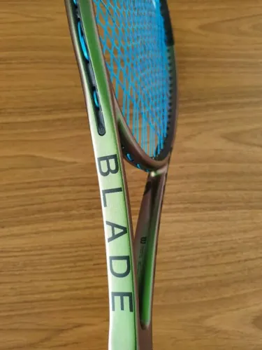 Raquete Wilso Blade V8 16X19 L3