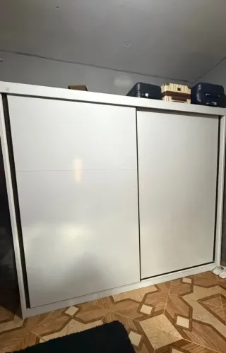 Vendo guarda-roupa de casal