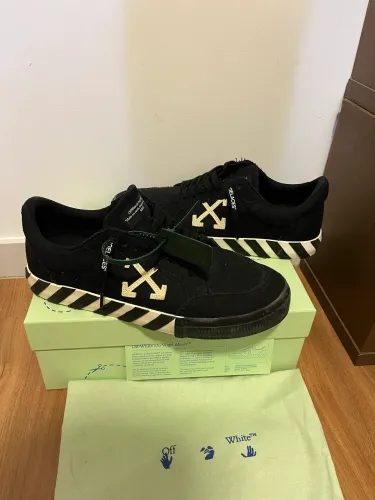 Off-White Vulcanized low