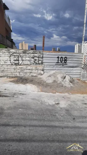 Sobrados Novos em Construção, Bela Vista, Osasco, São Paulo.