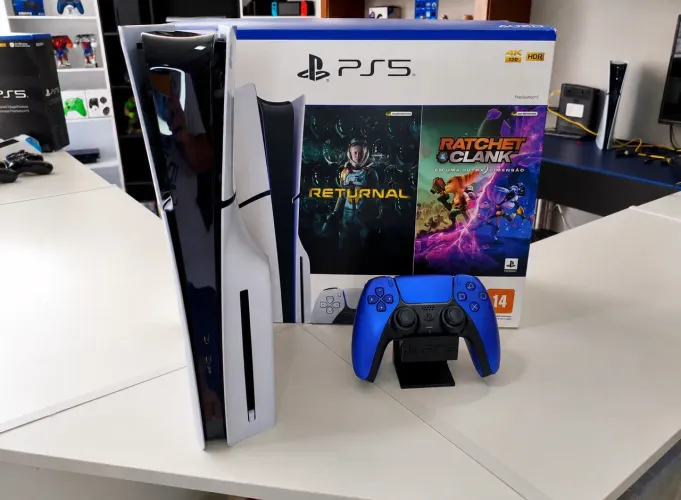 PS5 Slim Com Leitor + Controle Cobalt Blue + 2 Jogos Lacrados + Nota Fiscal (Impecável)