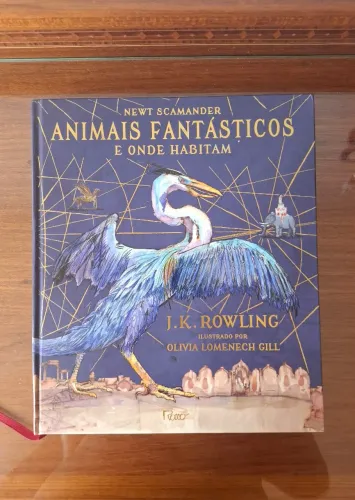 Livro "Animais Fantásticos e Onde Habitam"
