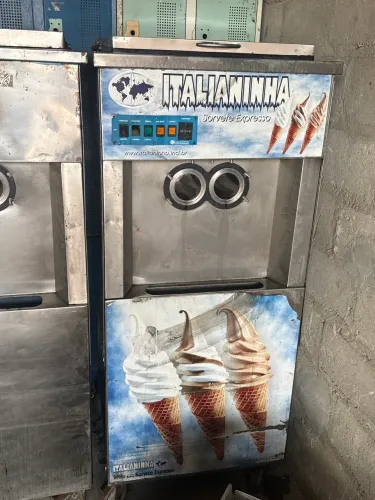 Máquina de Sorvete Italianinha