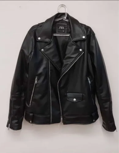 oportunidade, jaqueta zara biker masculina Tam P Couro sintético premium, usada 3 vezes.