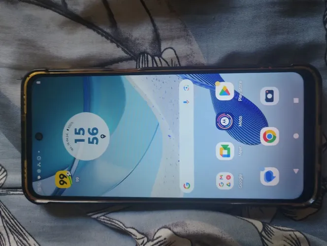 MotoG 128gb excelente 400 reais ainda está com o carregador original