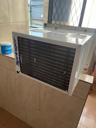 Vendo ar condicionado de parede spring extremamente novo