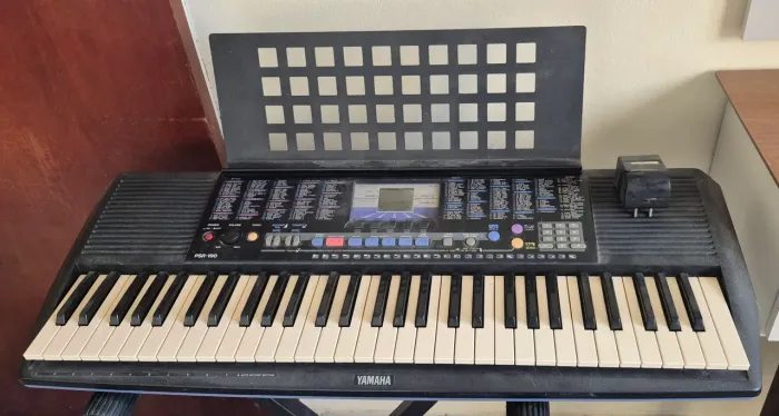 Teclado YAMAHA