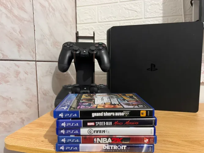 PlayStation 4 Slim