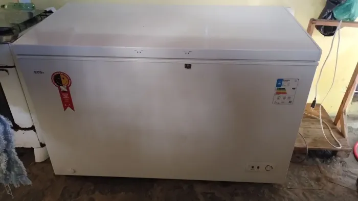 Freezer horizontal eos398 litros 