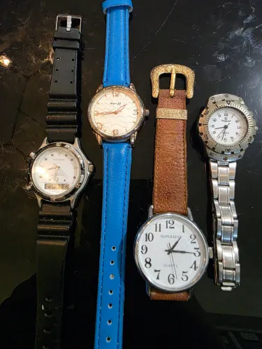 Lote 4 relógios vintage originais Mondaine Vanguard Superatic Ciyo JJ desapego anos 90