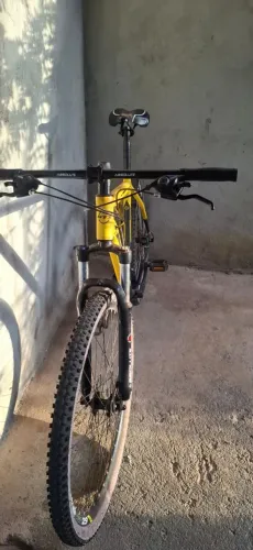 Bicicleta GTT Roma Aro 29 - Quadro 21 - Freio a Disco