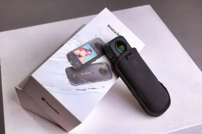 Insta 360 X3 5.7 (Câmera de ação)