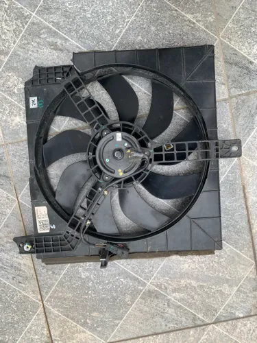 Eletro ventilador Kwid 2017 a 2021