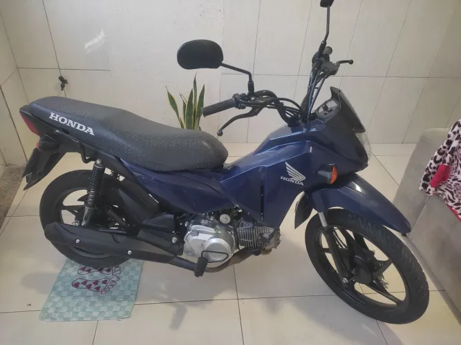 Moto nova pouca rodagem do ano 9.500