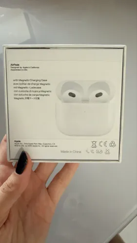 AirPods geração 3
