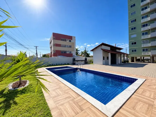 VENDO APARTAMENTO SEMIMOBILIADO EM MANGABEIRA
