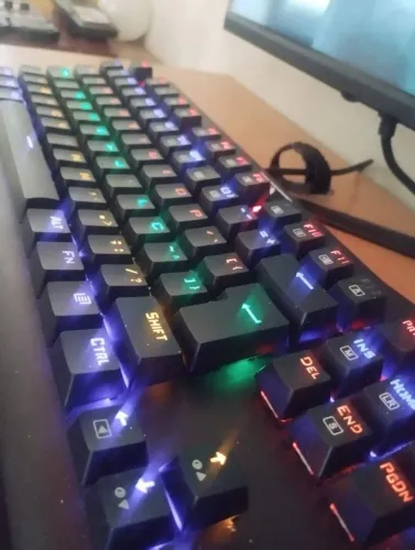 Teclado mecânico redragon dark avenger 