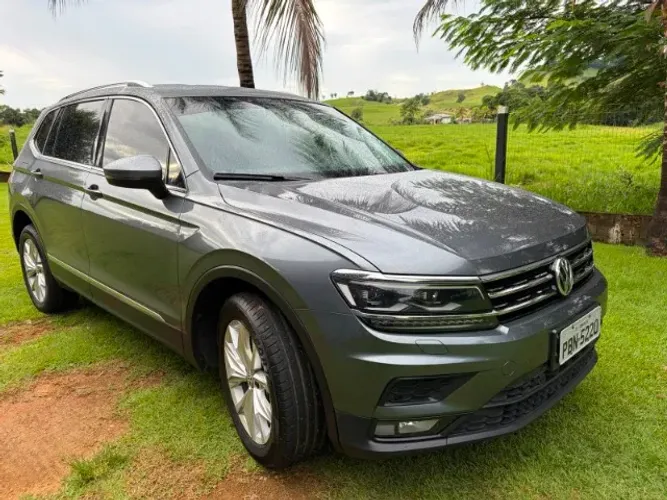 Volkswagen Tiguan Allspac Comf 250 TSI 1.4 Flex 2018