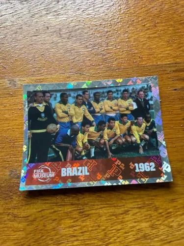 Carta álbum da Copa Rara