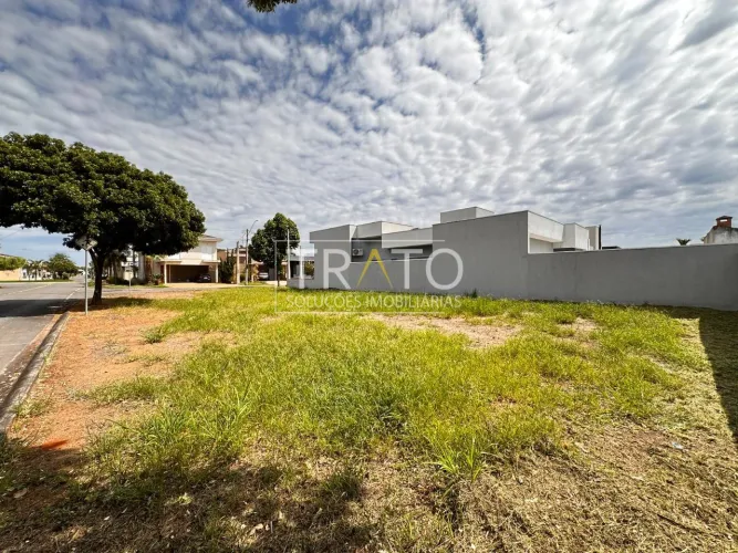 Terreno à venda no condomínio Campos do Conde 2 em Paulínia