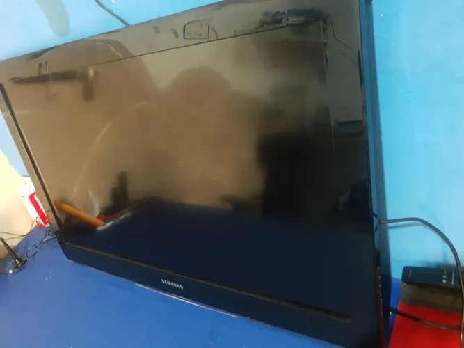 Tv Samsung 37 - não é smart