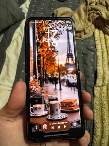 Galaxy Z flip 6 - 256gb - Prata